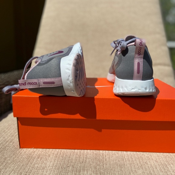 NWT Nike Legend React - Picture 4 of 8